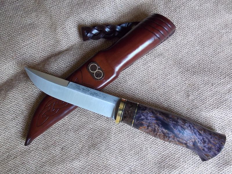 скандинавский нож с карельской березой