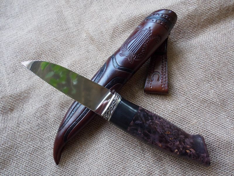 нож в сканди-стиле с карелкой и эбеном