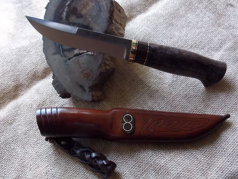 скандинавский нож с карелкой